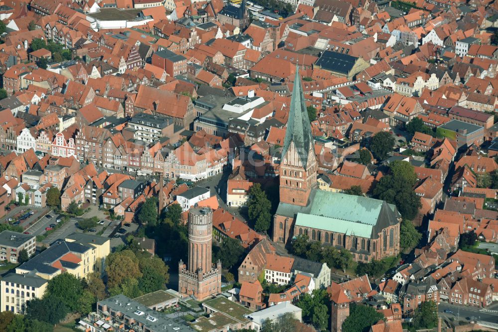 Luftbild Lüneburg - Industriedenkmal Wasserturm in Lüneburg im Bundesland Niedersachsen, Deutschland