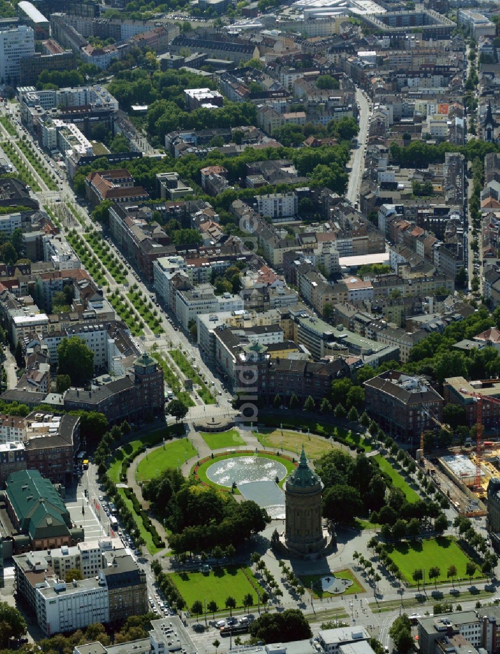 Mannheim aus der Vogelperspektive: Industriedenkmal Wasserturm in Mannheim im Bundesland Baden-Württemberg