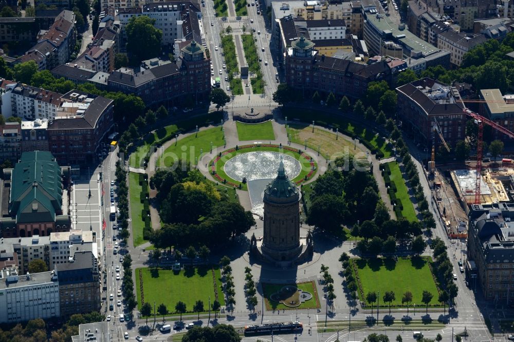 Mannheim von oben - Industriedenkmal Wasserturm in Mannheim im Bundesland Baden-Württemberg