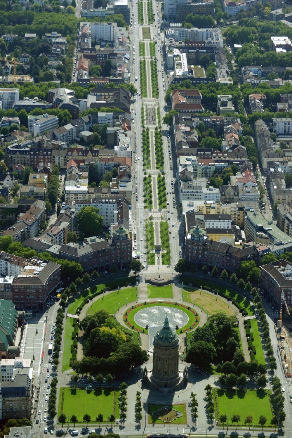 Luftbild Mannheim - Industriedenkmal Wasserturm in Mannheim im Bundesland Baden-Württemberg