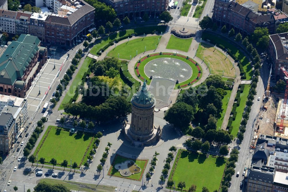 Mannheim von oben - Industriedenkmal Wasserturm in Mannheim im Bundesland Baden-Württemberg