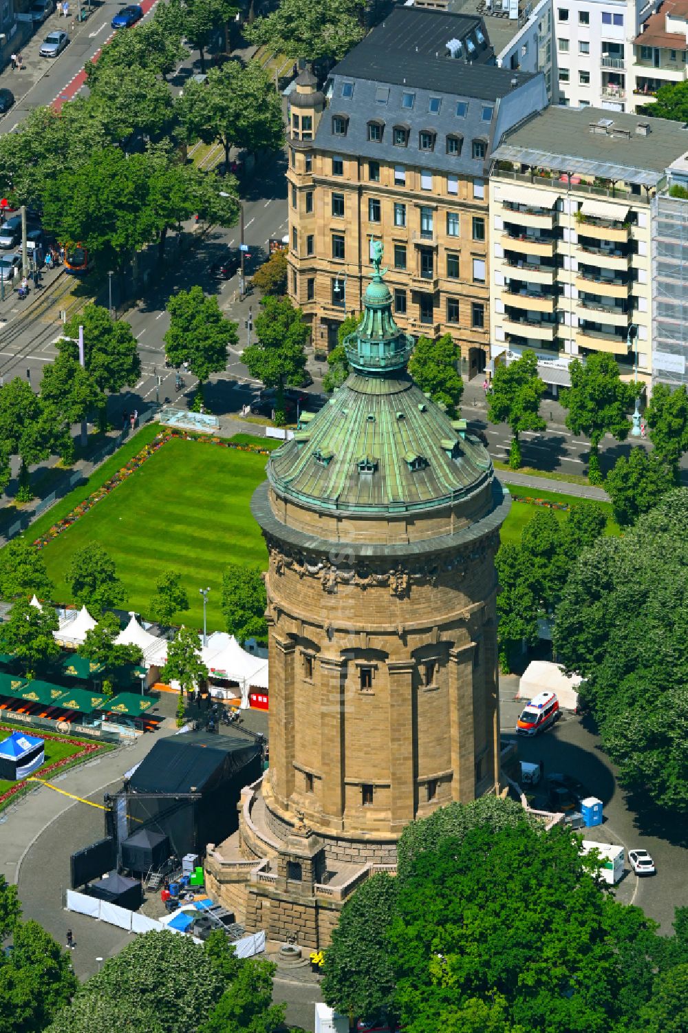 Luftaufnahme Mannheim - Industriedenkmal Wasserturm in Mannheim im Bundesland Baden-Württemberg, Deutschland