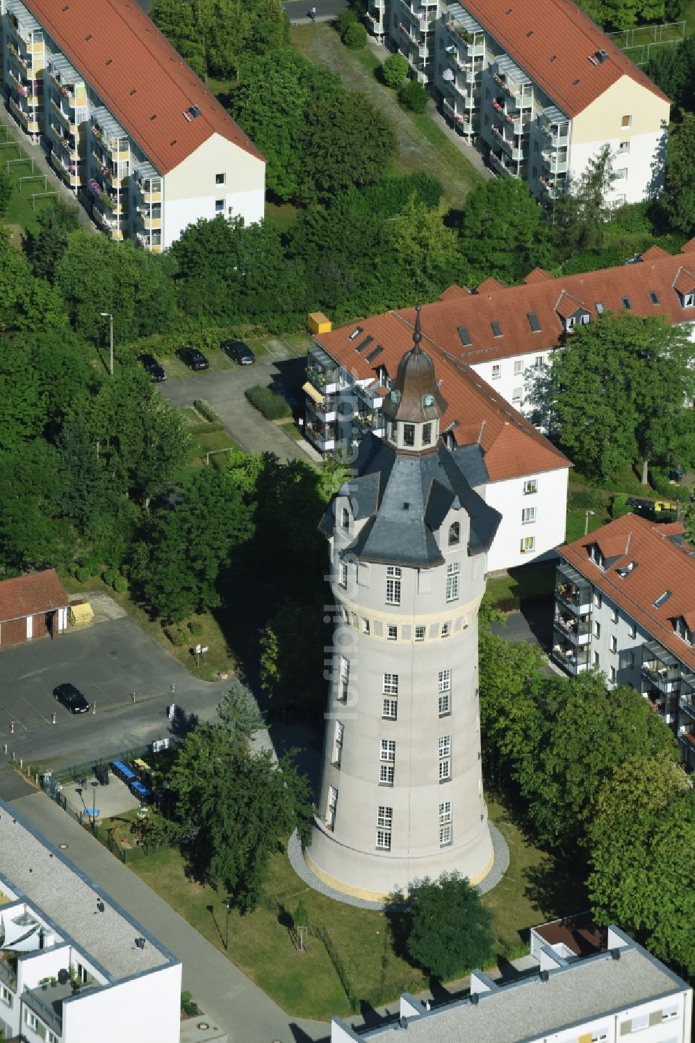 Markkleeberg von oben - Industriedenkmal Wasserturm in Markkleeberg im Bundesland Sachsen