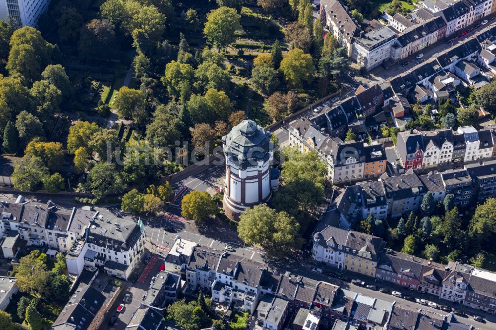 Mönchengladbach aus der Vogelperspektive: Industriedenkmal Wasserturm in Mönchengladbach im Bundesland Nordrhein-Westfalen, Deutschland