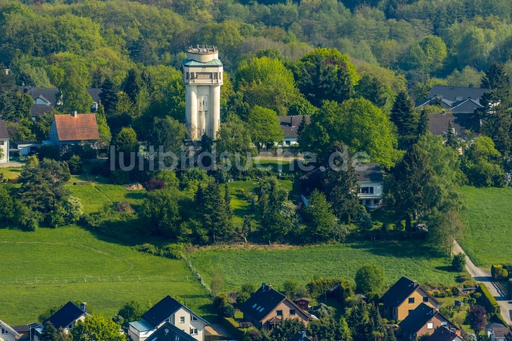 Witten von oben - Industriedenkmal Wasserturm im Ortsteil Bommern in Witten im Bundesland Nordrhein-Westfalen, Deutschland