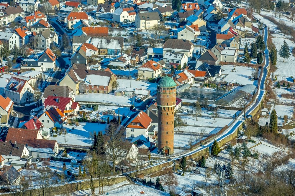 Rüthen aus der Vogelperspektive: Industriedenkmal Wasserturm in Rüthen im Bundesland Nordrhein-Westfalen