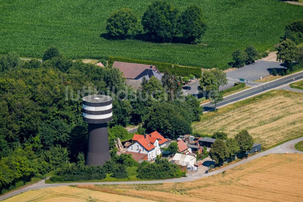 Luftaufnahme Ahlen - Industriedenkmal Wasserturm Wasserturm am Galgenberg in Ahlen im Bundesland Nordrhein-Westfalen, Deutschland