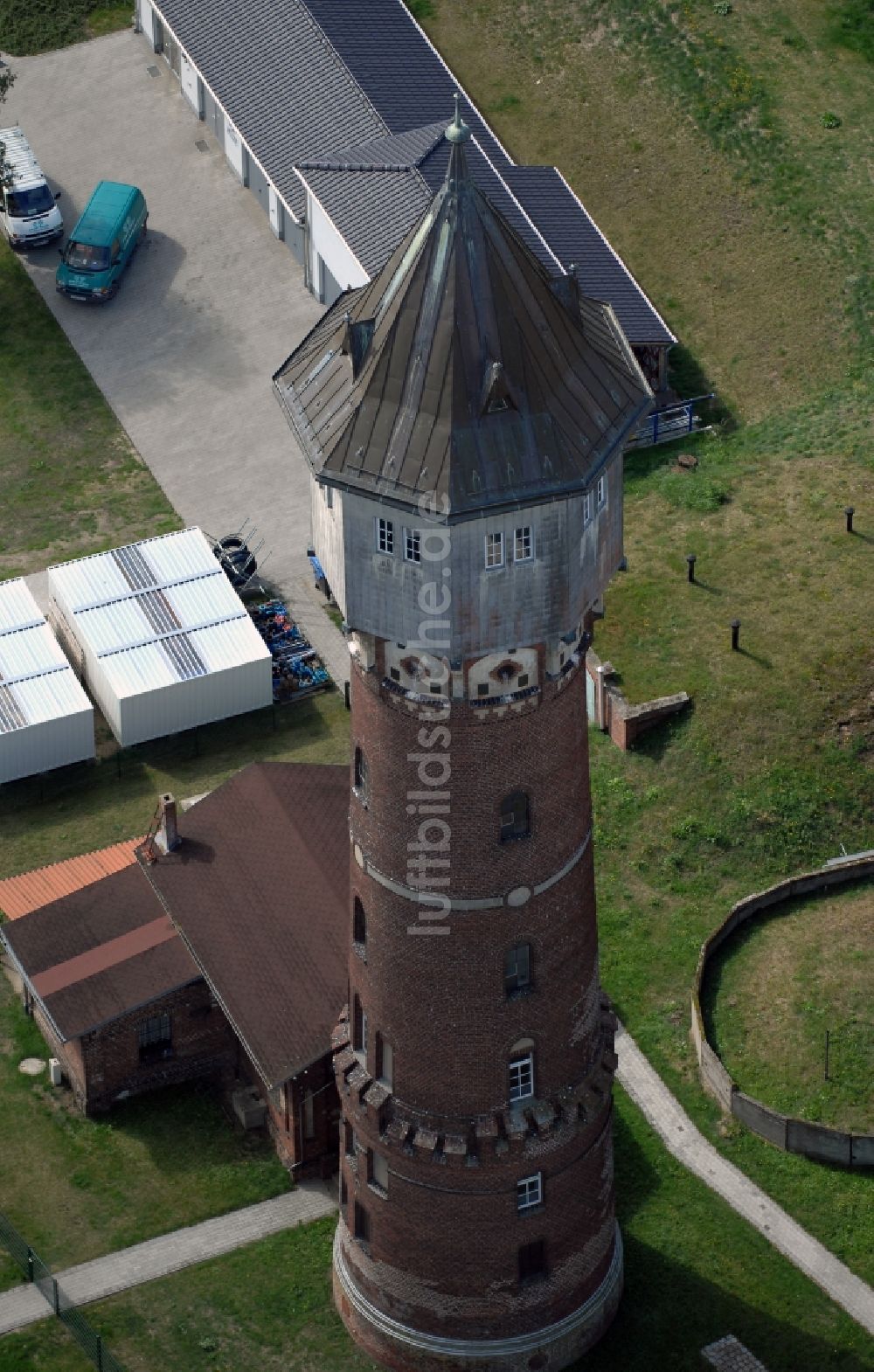 Zehdenick aus der Vogelperspektive: Industriedenkmal Wasserturm in Zehdenick im Bundesland Brandenburg, Deutschland