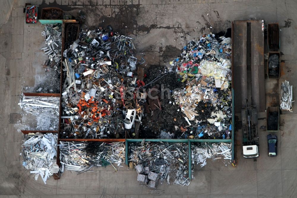 Mühlhausen von oben - Industrieentsorgung und Recycling im Gewerbegebiet am Flutgraben in Mühlhausen im Bundesland Thüringen