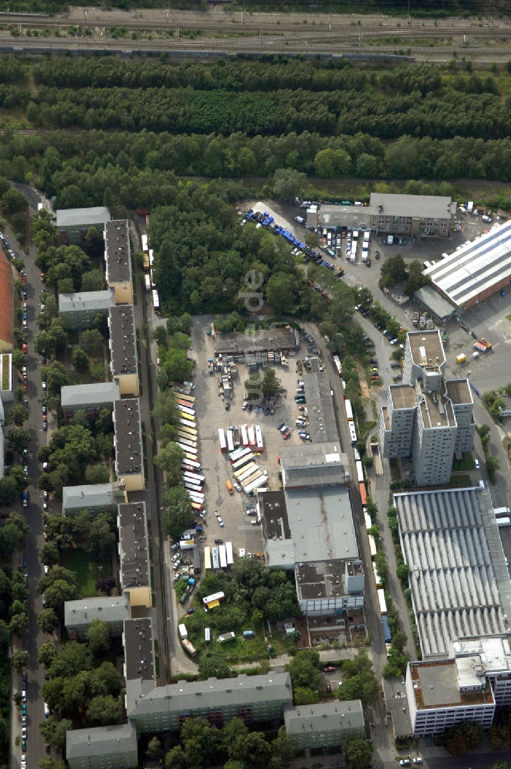 Berlin aus der Vogelperspektive: Industriegebiet an der Bessemerstraße , Eythstraße in Berlin-Tempelhof