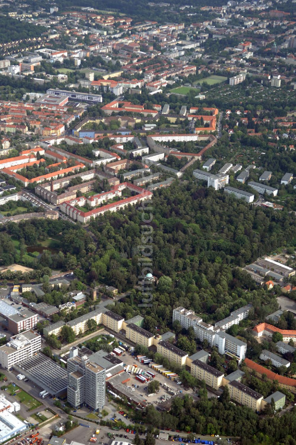 Berlin aus der Vogelperspektive: Industriegebiet an der Bessemerstraße , Eythstraße in Berlin-Tempelhof