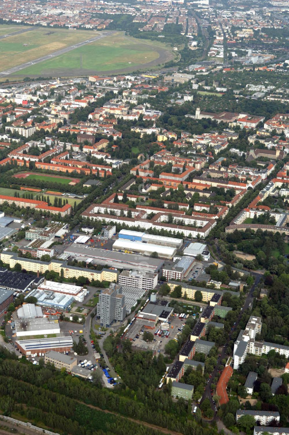 Luftaufnahme Berlin - Industriegebiet an der Bessemerstraße , Eythstraße in Berlin-Tempelhof