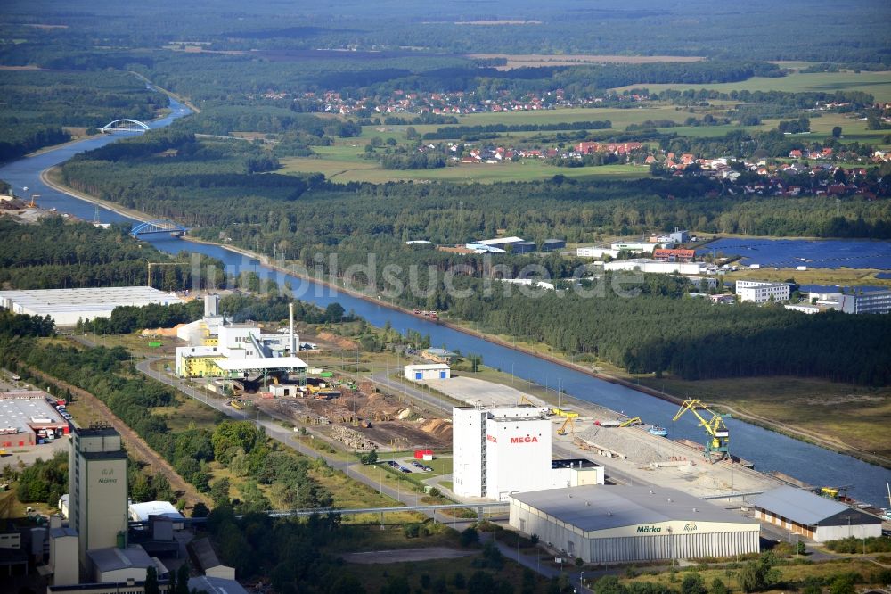 Luftbild Eberswalde - Industriegebiet am Binnenhafen im Eberswalder Stadtforst am Ufer des Oder-Havel-Kanals im Bundesland Brandenburg