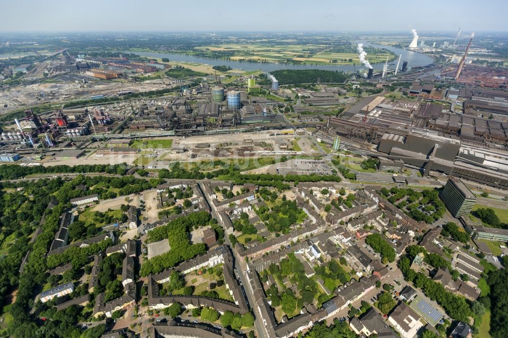 Luftbild Duisburg - Industriegebiet Bruckhausen bei Duisburg in Nordrhein- Westfalen