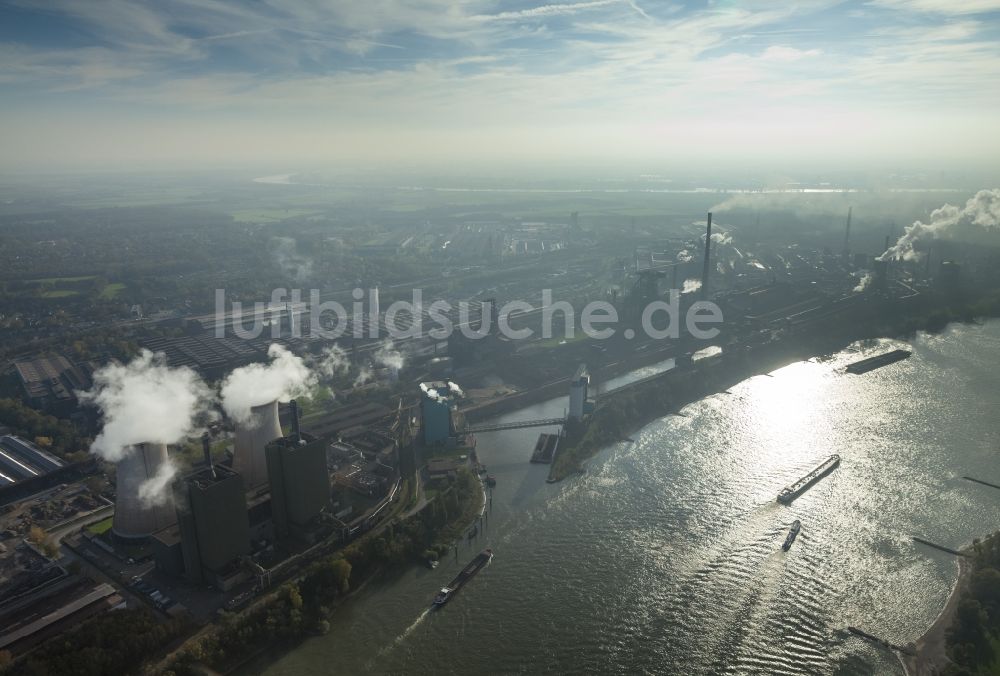 Duisburg von oben - Industriegebiet in Duisburg im Bundesland Nordrhein-Westfalen