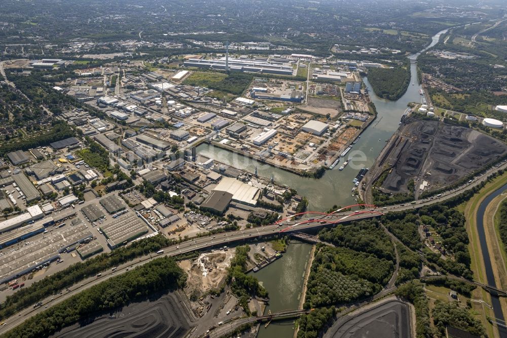 Essen von oben - Industriegebiet Econova der Essener Wirtschaftsförderungsgesellschaft mbH am Rhein - Herne - Kanal in Essen in Nordrhein-Westfalen