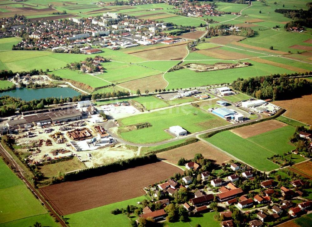 Luftbild Freilassing / Bayern - Industriegebiet Freilassing - Süd der Unternehmensgruppe MAX AICHER an der B304 in Freilassing.