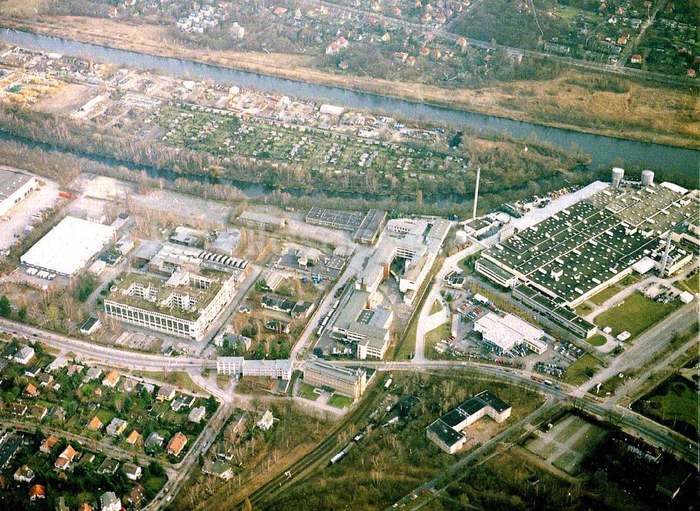 Luftaufnahme Berlin - Lichterfelde - Industriegebiet an der Goerzallee in Berlin - Lichterfelde.