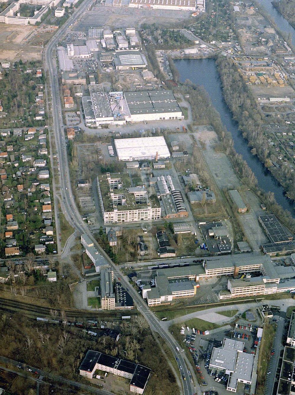 Luftaufnahme Berlin - Lichterfelde - Industriegebiet an der Goerzallee in Berlin - Lichterfelde.