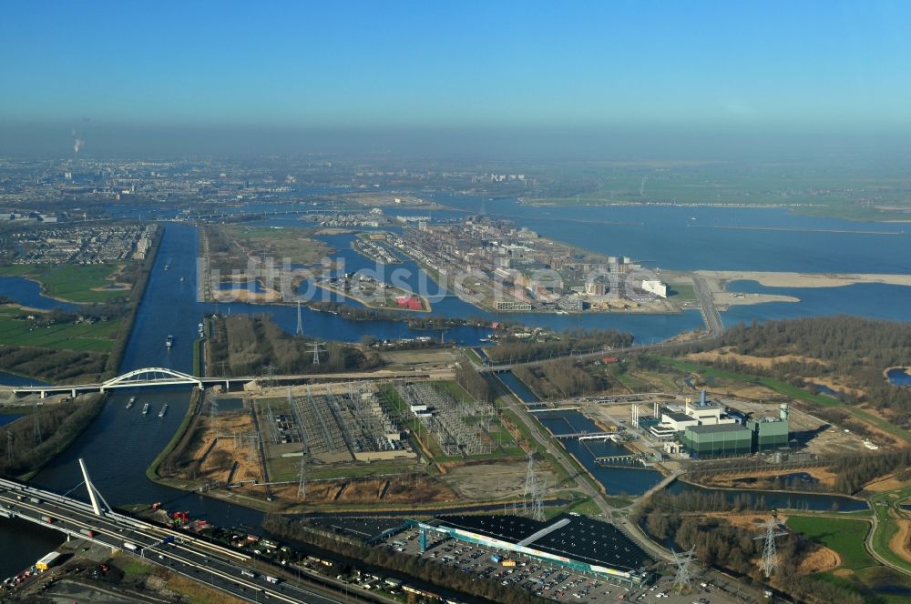 Amsterdam aus der Vogelperspektive: Industriegebiet des Heizkraftwerkes der Electriciteitscentrale Diemen von Amsterdam der Hauptstadt der Niederlande