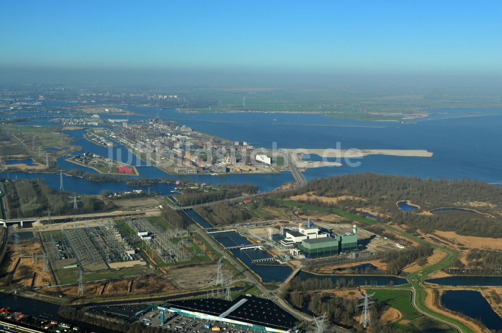 Luftbild Amsterdam - Industriegebiet des Heizkraftwerkes der Electriciteitscentrale Diemen von Amsterdam der Hauptstadt der Niederlande