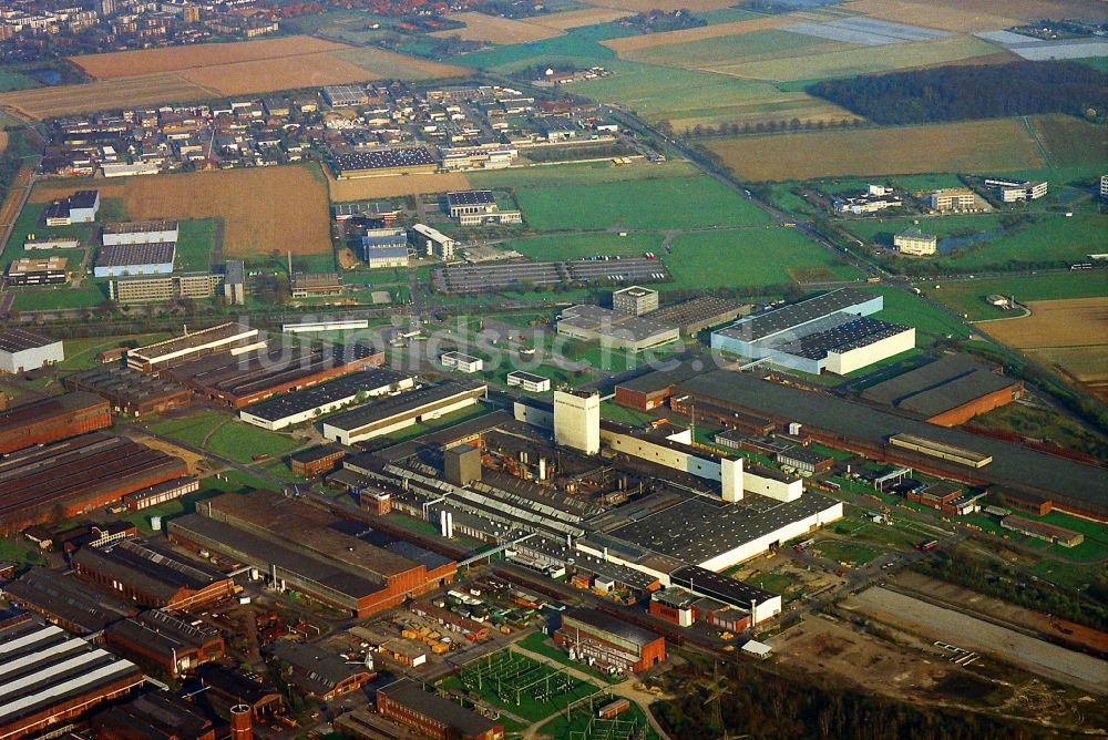 Luftbild Krefeld - Industriegebiet im Krefelder Süden mit den Edelstahlwerken Thyssen. heute ThyssenKrupp Nirosta in Krefeld im Bundesland Nordrhein-Westfalen