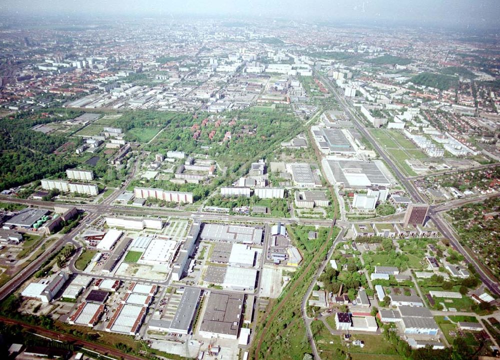 Luftbild Berlin - Marzahn - Industriegebiet Marzahn mit dem Werksgelände der HEIDENHAIN-MICROPRINT GmbH an der Rhinstraße 134 in 12681 BERLIN, Tel