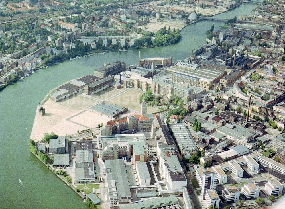 Luftbild Berlin - Oberschöneweide - Industriegebiet Oberschöneweide in Berlin - Schöneweide.