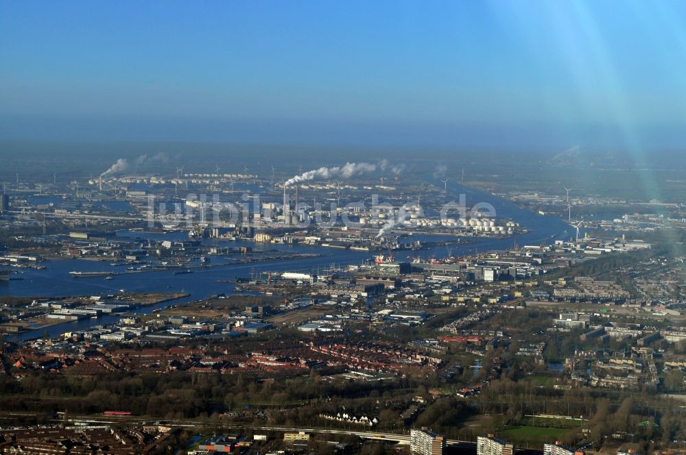 Amsterdam von oben - Industriegebiet Westhaven in Amsterdam in den Niederlanden