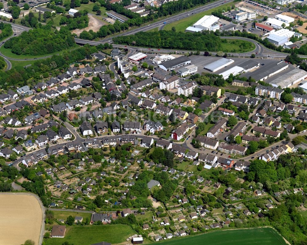 Andernach aus der Vogelperspektive: Industriegebiet und Wohngebiet im Süden von Andernach im Bundesland Rheinland-Pfalz