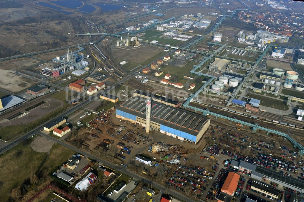 Bitterfeld von oben - Industriegebiete im Chemiepark Bitterfeld - Wolfen bei Bitterfeld im Bundesland Sachsen-Anhalt