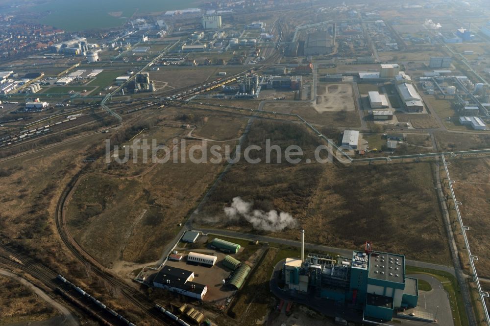 Bitterfeld von oben - Industriegebiete im Chemiepark Bitterfeld - Wolfen bei Bitterfeld im Bundesland Sachsen-Anhalt