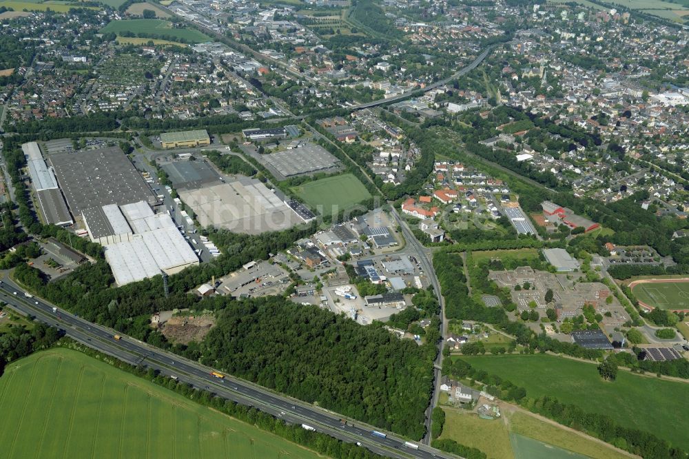 Kamen von oben - Industriegebäudekomplex der Markus Gerold Unternehmensgruppe in Kamen im Bundesland Nordrhein-Westfalen