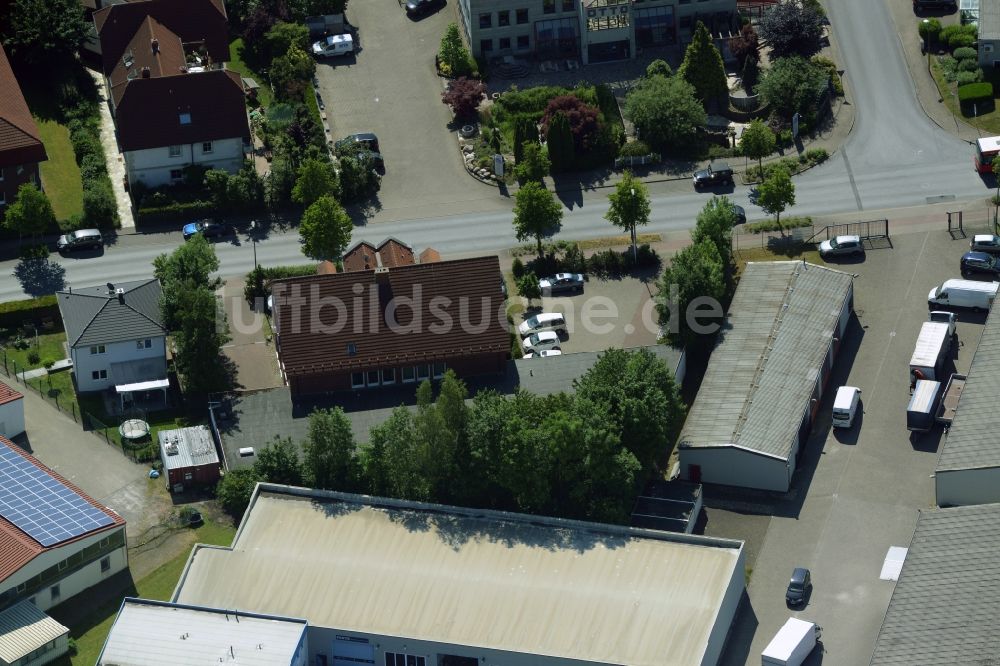 Kamen aus der Vogelperspektive: Industriegebäudekomplex der Markus Gerold Unternehmensgruppe in Kamen im Bundesland Nordrhein-Westfalen