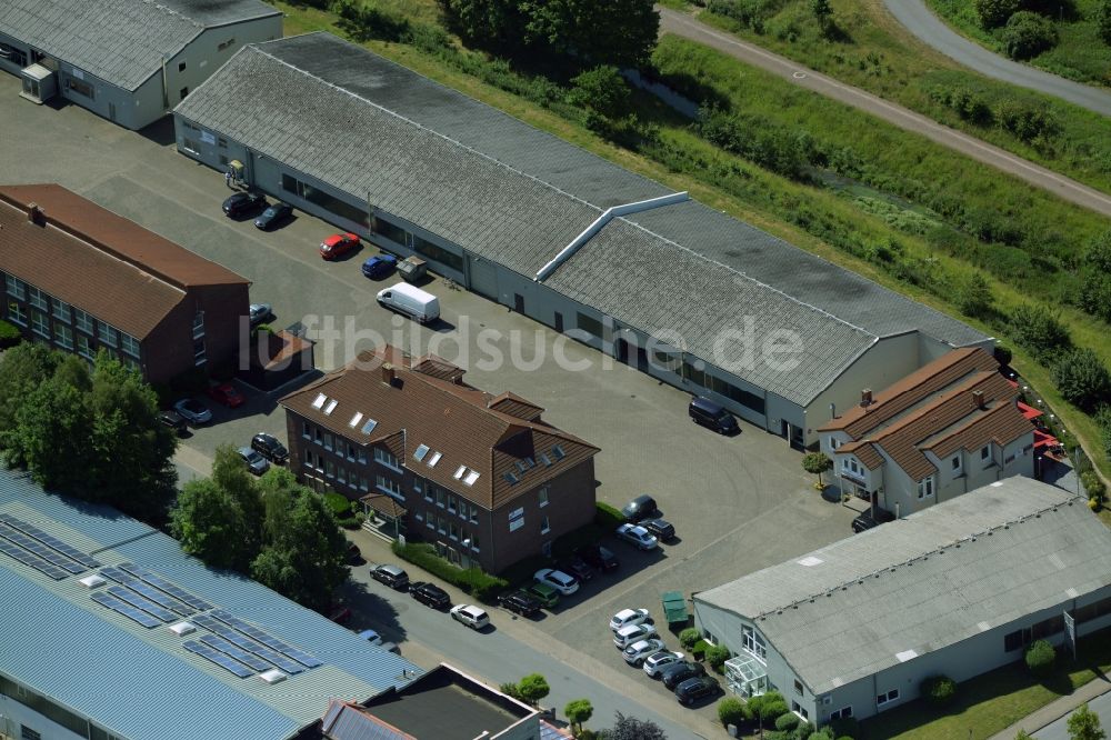 Kamen von oben - Industriegebäudekomplex der Markus Gerold Unternehmensgruppe in Kamen im Bundesland Nordrhein-Westfalen