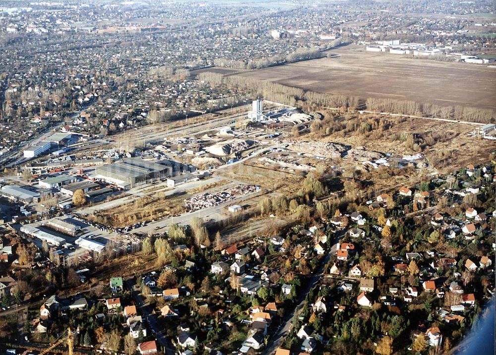 Luftaufnahme Berlin - Heinersdorf - Industriegelände an der Blankenburger Straße in Berlin Heinersdorf (zu Weißensee).