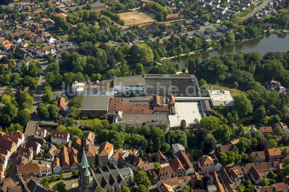 Luftaufnahme Warendorf - Industriegelände auf der Emsinsel in Warendorf im Bundesland Nordrhein-Westfalen