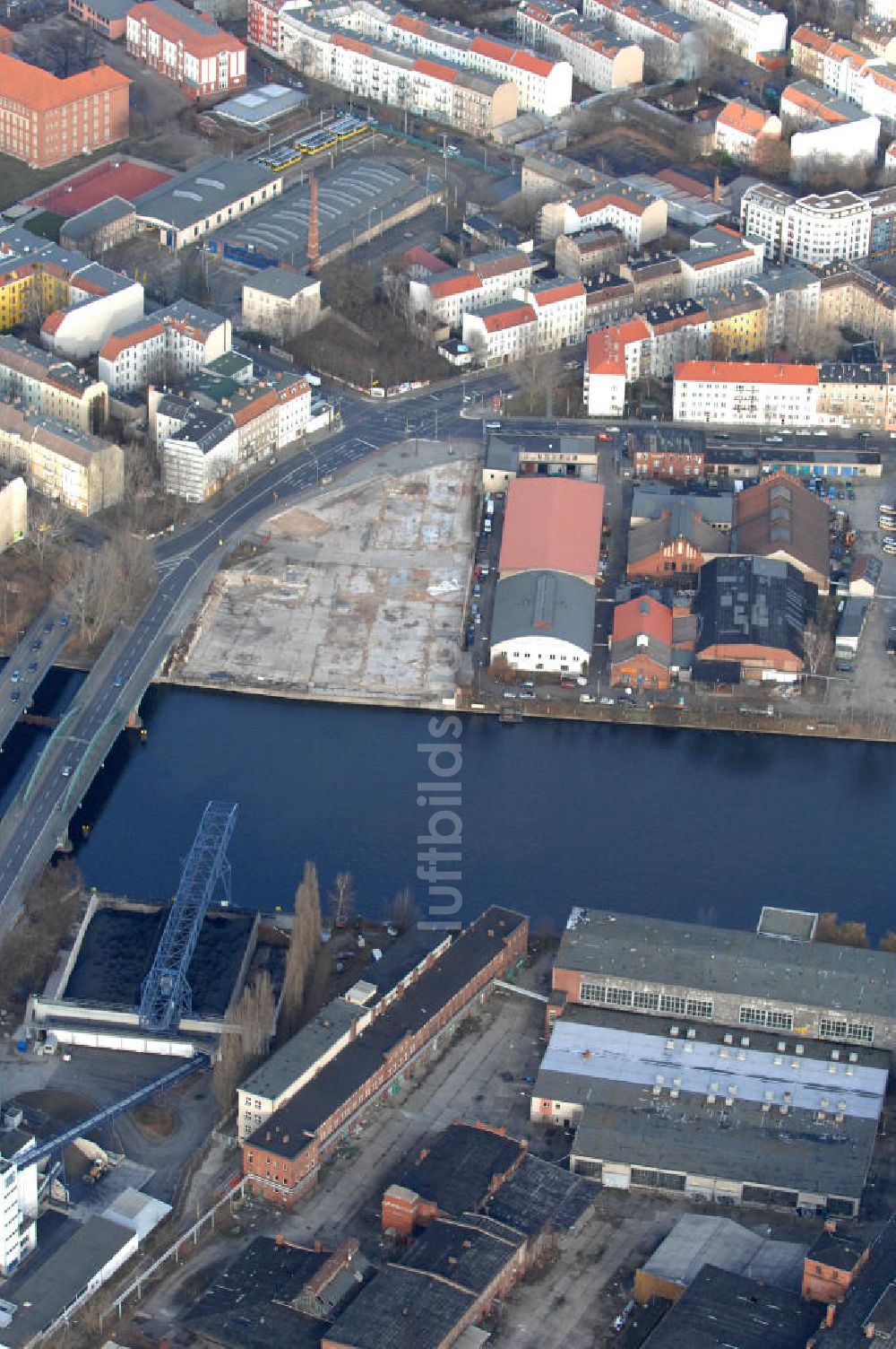 Luftbild Berlin - Industriegelände an der Stubenrauchbrücke in Berlin