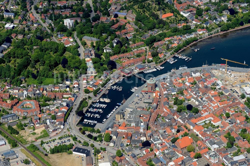 Eckernförde von oben - Innenhafen in Eckernförde im Bundesland Schleswig-Holstein