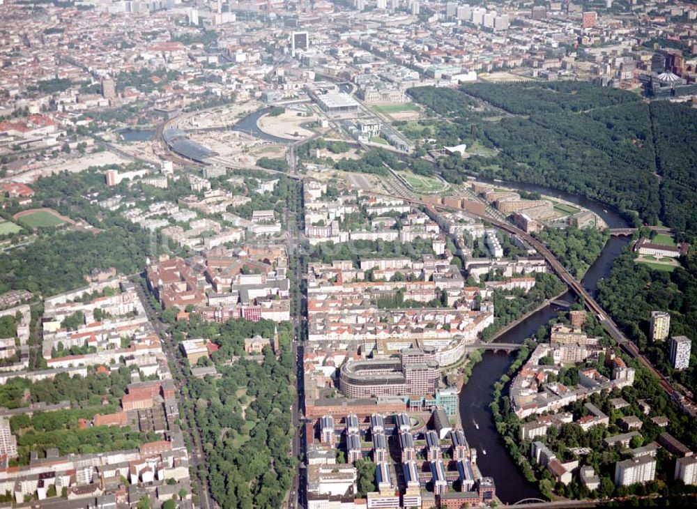 Berlin von oben - Innenministerium (Spreebogen) und FOCUS-Teleport der DIFA an der Stromstraße 1-7 in Berlin Moabit 08.07.02