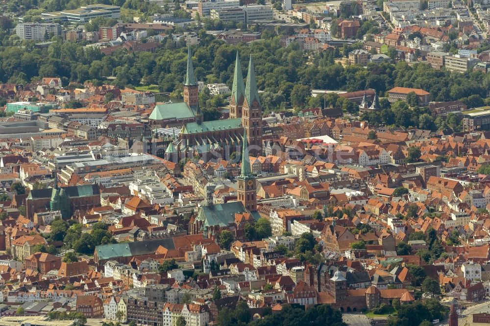 Luftbild Lübeck - Innenstadt und des Altstadt - Zentrums von Lübeck im Bundesland Schleswig-Holstein