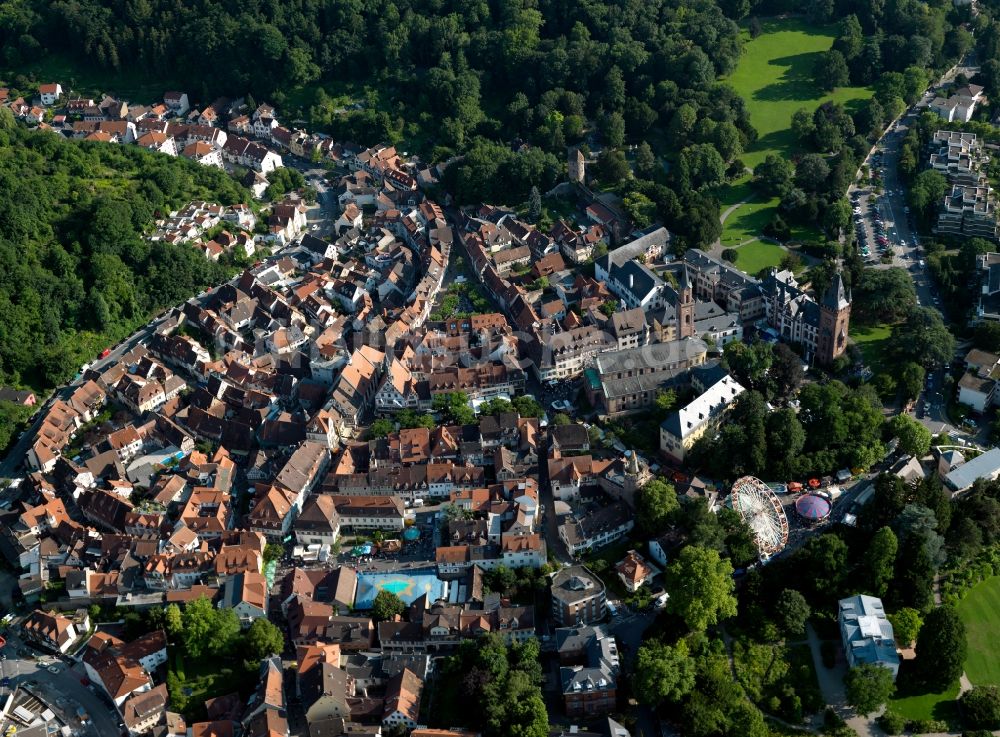 Weinheim von oben - Innenstadt und des Altstadt - Zentrums von Weinheim im Bundesland Baden-Württemberg