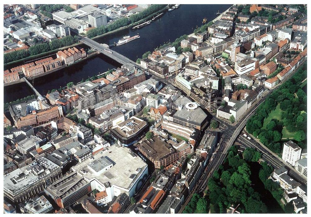 Bremen von oben - Innenstadt von Bremen mit dem Rolandcenter der ECE.