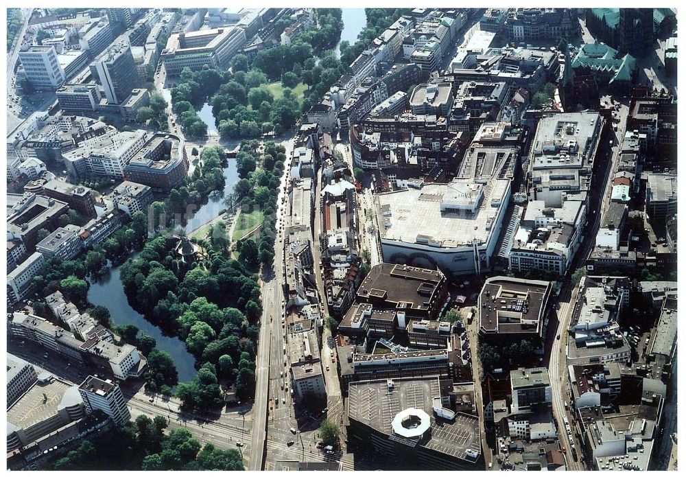 Bremen aus der Vogelperspektive: Innenstadt von Bremen mit dem Rolandcenter der ECE.