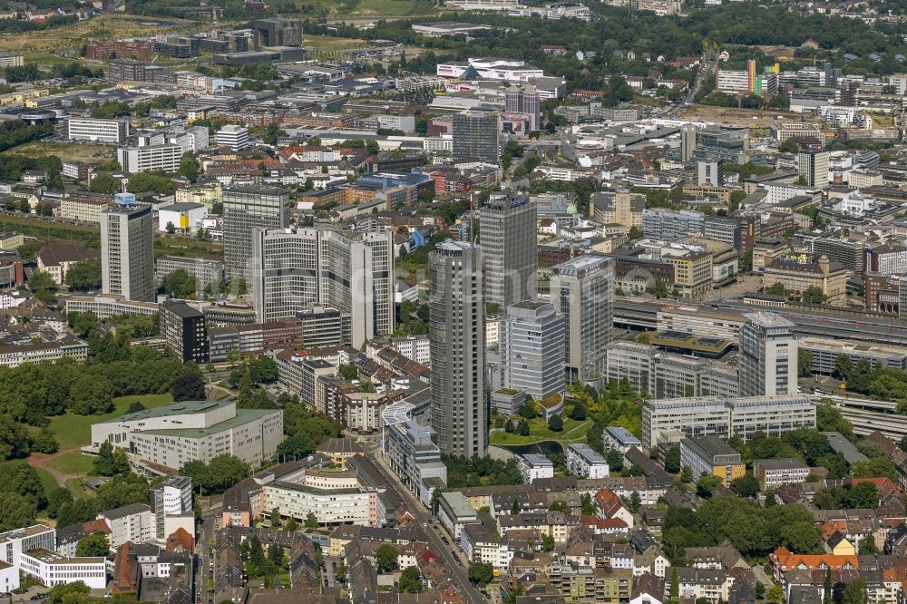 Luftaufnahme Essen - Innenstadt von Essen mit Blick auf die Gebäude der Firmen Evonik, Postbank und RWE - Power in Essen in Nordrhein-Westfalen