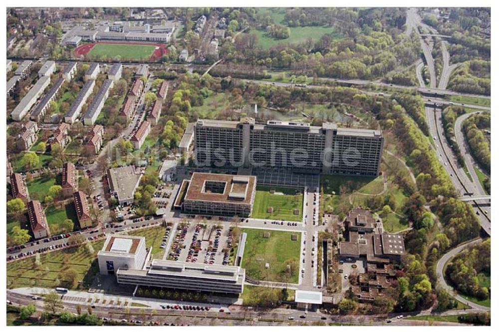 FRANKFURT / Main - Hessen aus der Vogelperspektive: Innenstadt von Frankfurt am Main.