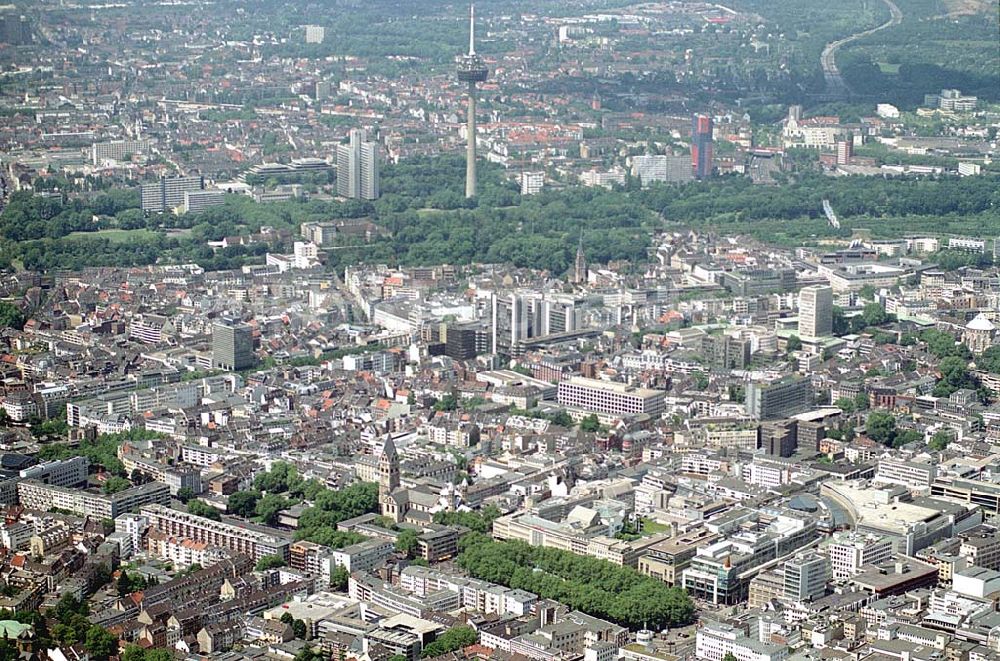 Köln aus der Vogelperspektive: Innenstadt von Köln. Datum: 26.05.03