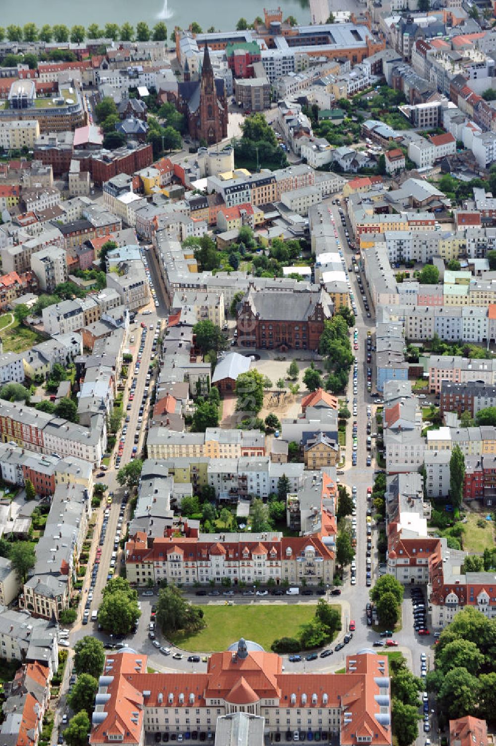 Luftaufnahme Schwerin - Innenstadt der Landeshauptstadt Schwerin im Bundesland Mecklenburg-Vorpommern