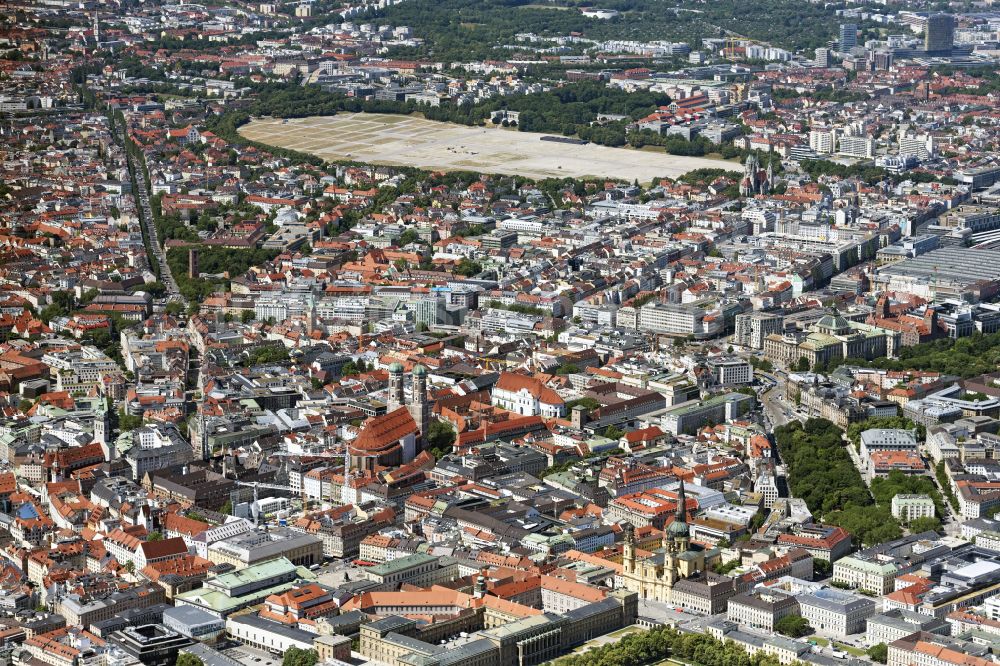 München aus der Vogelperspektive: Innenstadt in München im Bundesland Bayern, Deutschland