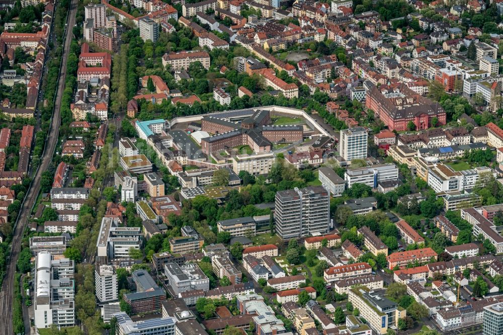 Freiburg im Breisgau von oben - Innenstadt im Ortsteil Neuburg in Freiburg im Breisgau im Bundesland Baden-Württemberg, Deutschland